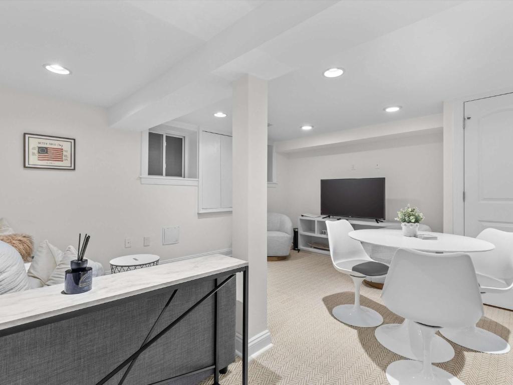 Galeriebild der Unterkunft Modern and Convenient 1BR apartment Union Station Union Market in Washington