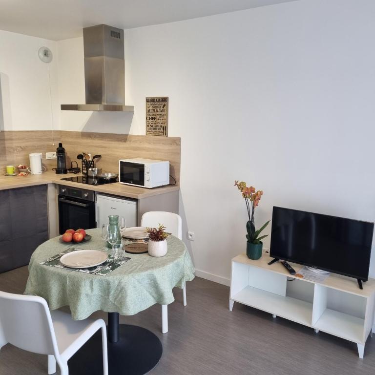NOVAGE SERVICES AMIENS - Housity