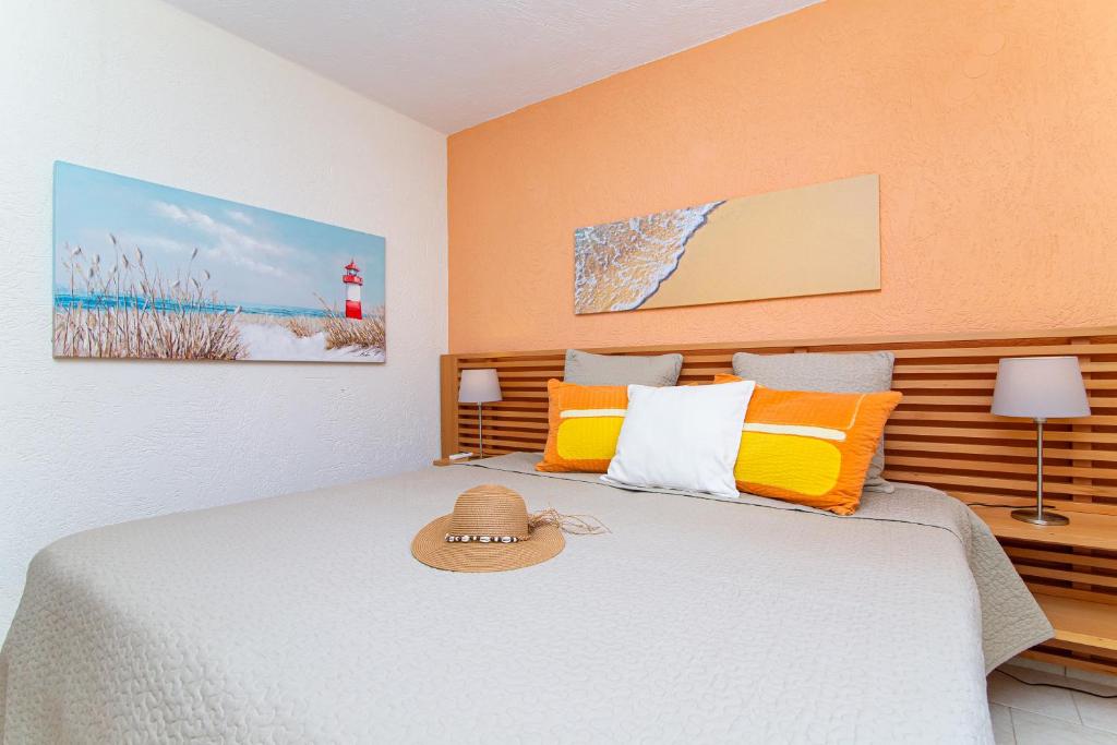 Postel nebo postele na pokoji v ubytování Sissi Hills Villa