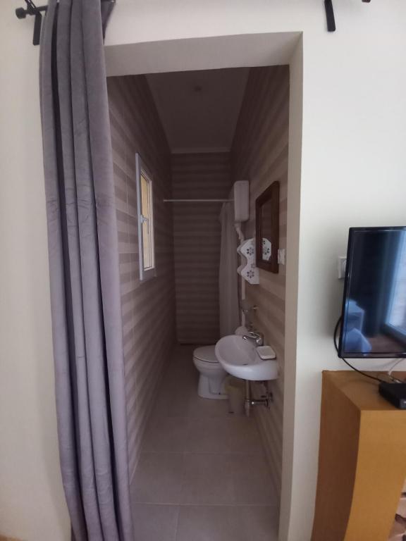 Kupatilo u objektu Ergzotic Apartments & Room