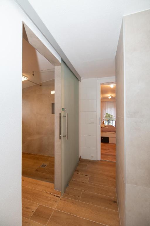 Fotografie z fotogalerie ubytování Ferienwohnung Waldblick, Faaker See v destinaci Oberaichwald
