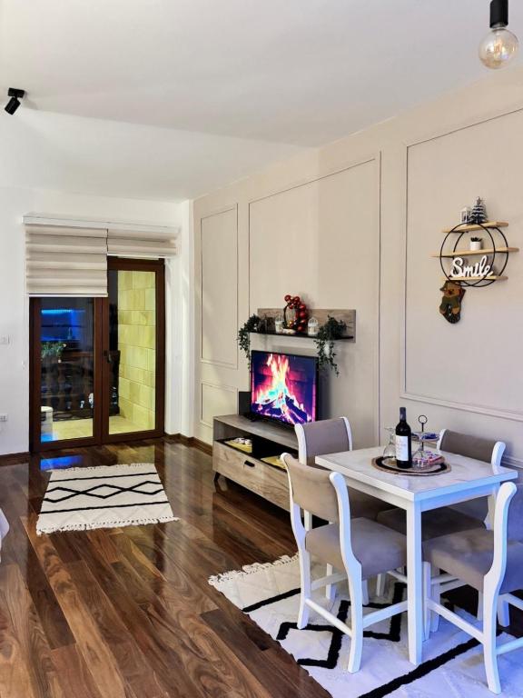 TV a/nebo společenská místnost v ubytování Nirvana Lux Apartman Zlatar
