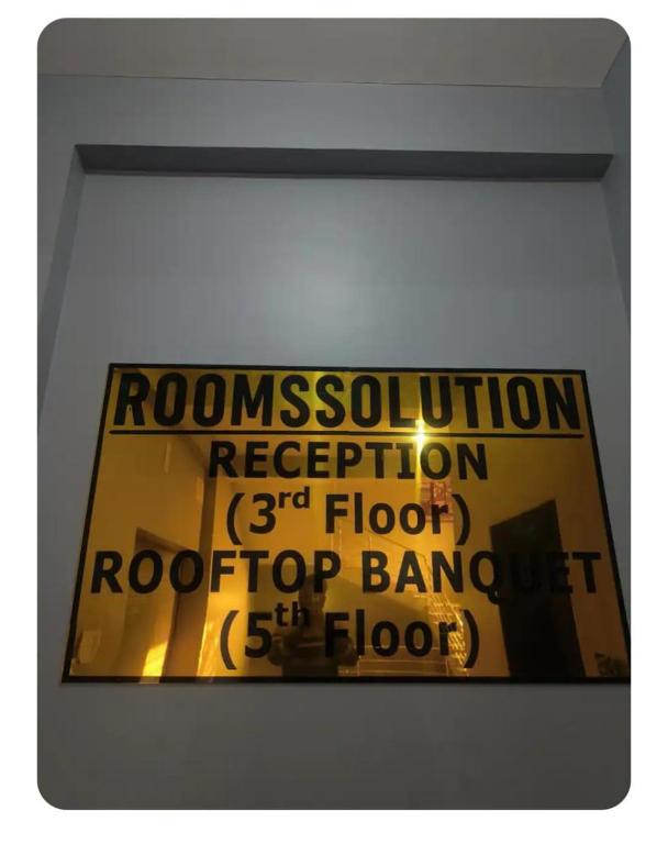 Certifikát, hodnocení, plakát nebo jiný dokument vystavený v ubytování Roomssolution Patna