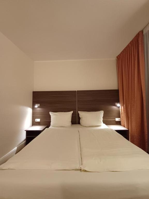 Hotel ARIANA Köln - Resim 2