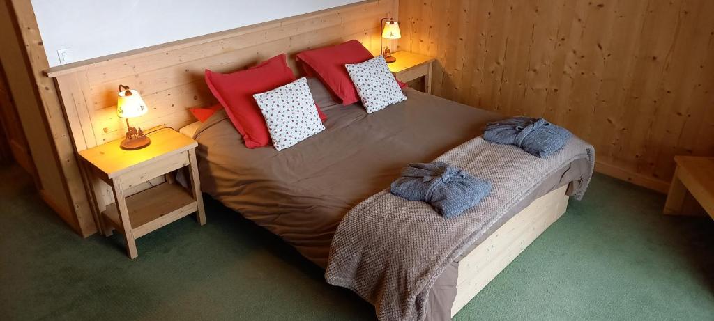 Postel nebo postele na pokoji v ubytování Chalet Matsuzaka - chambres d'hôtes de luxe