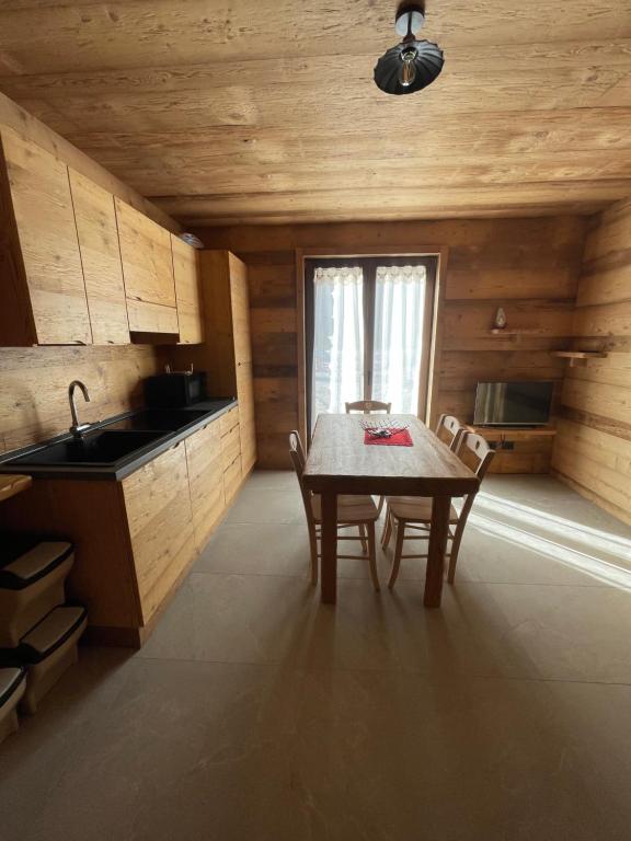 Köök või kööginurk majutusasutuses Sabbionaccio Apartments & Spa