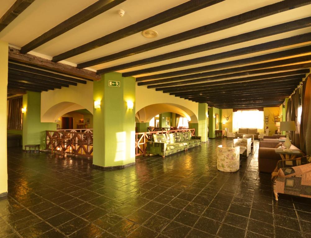 Posezení v ubytování Hotel GHM Monachil