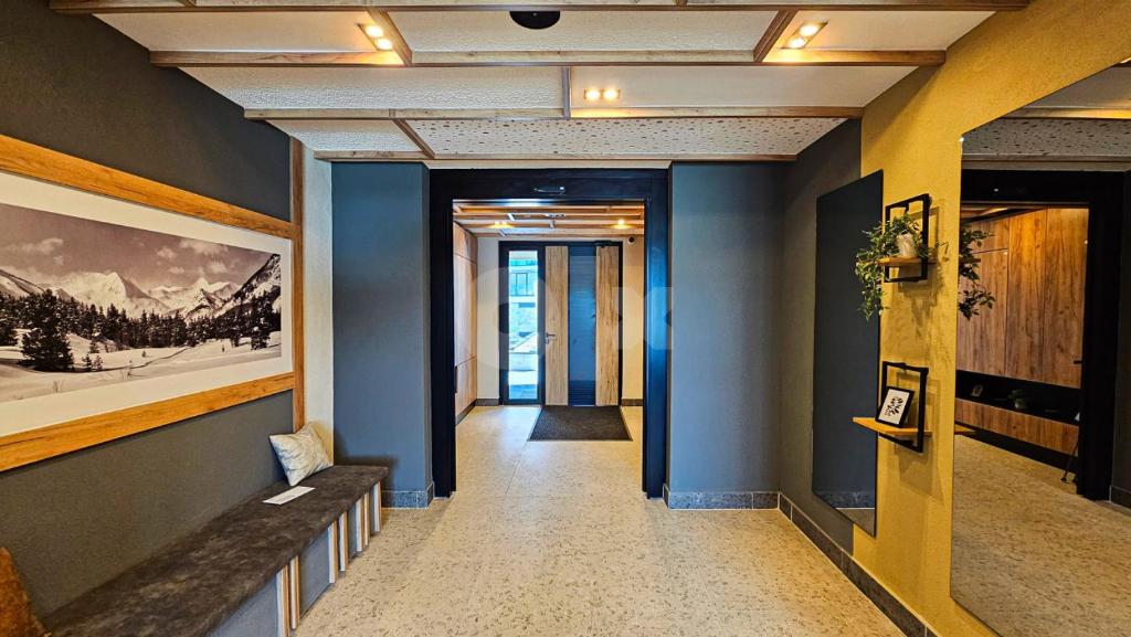 Μια τηλεόραση ή/και κέντρο ψυχαγωγίας στο Skyridge Apartment