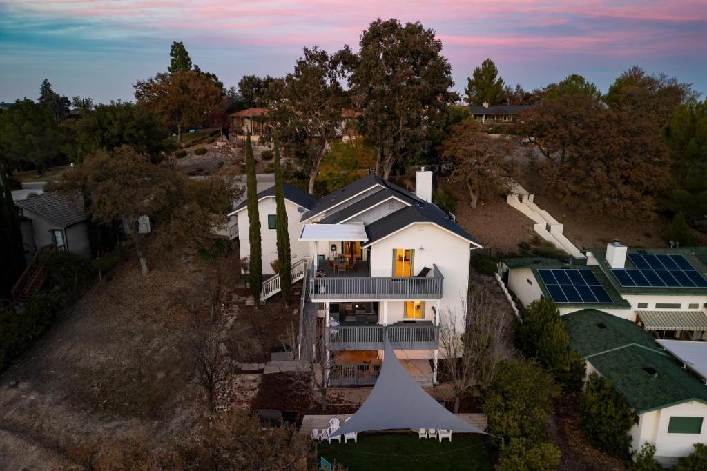an aerial view of a house with solar panels at Terrace Hill Modern Paso Robles Escape Near Wineries Dining and Hot Springs in Paso Robles