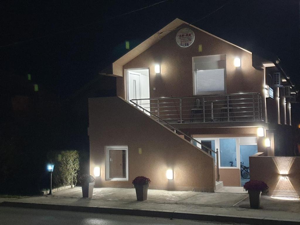 Budova, kde se apartmán nachází