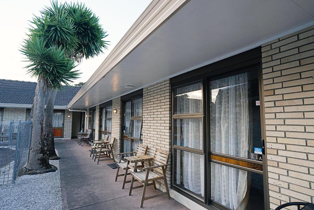 Balkón nebo terasa v ubytování Dukes Midway Lodge
