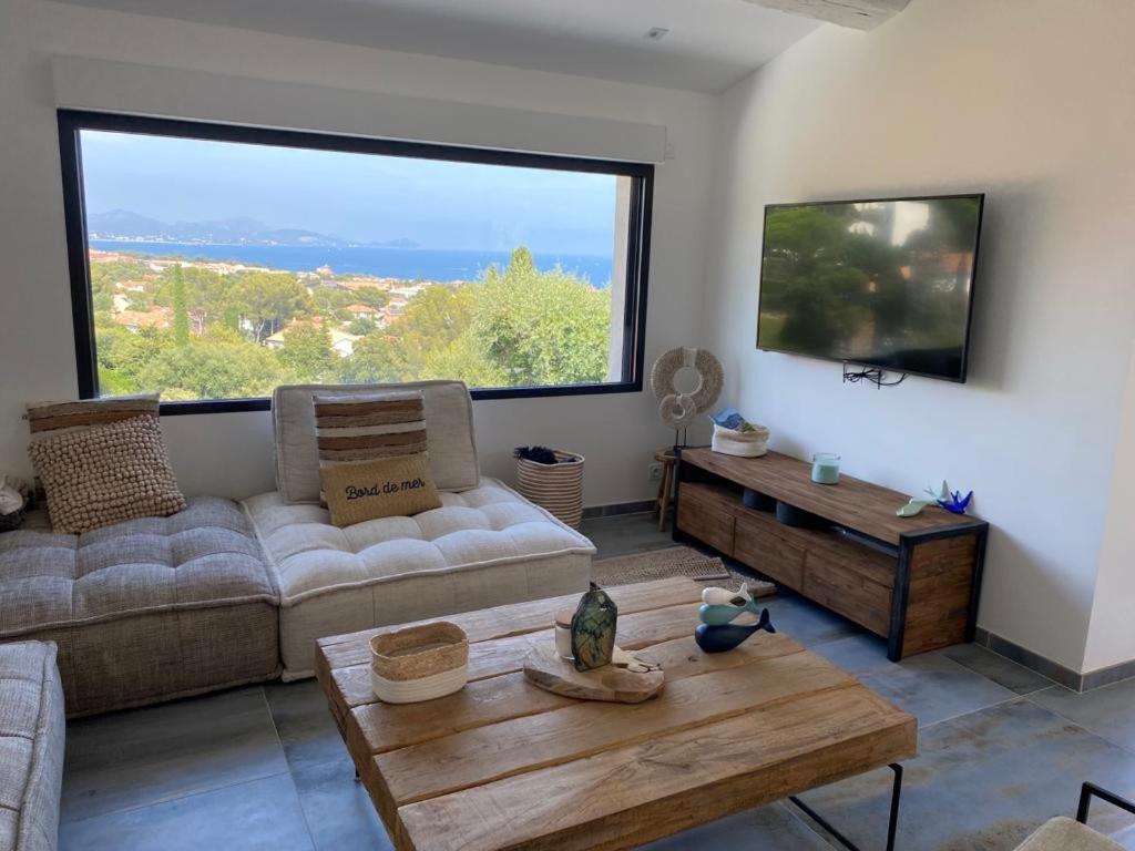 Photo de la galerie de l'établissement Panoramic sea view house, à Fréjus