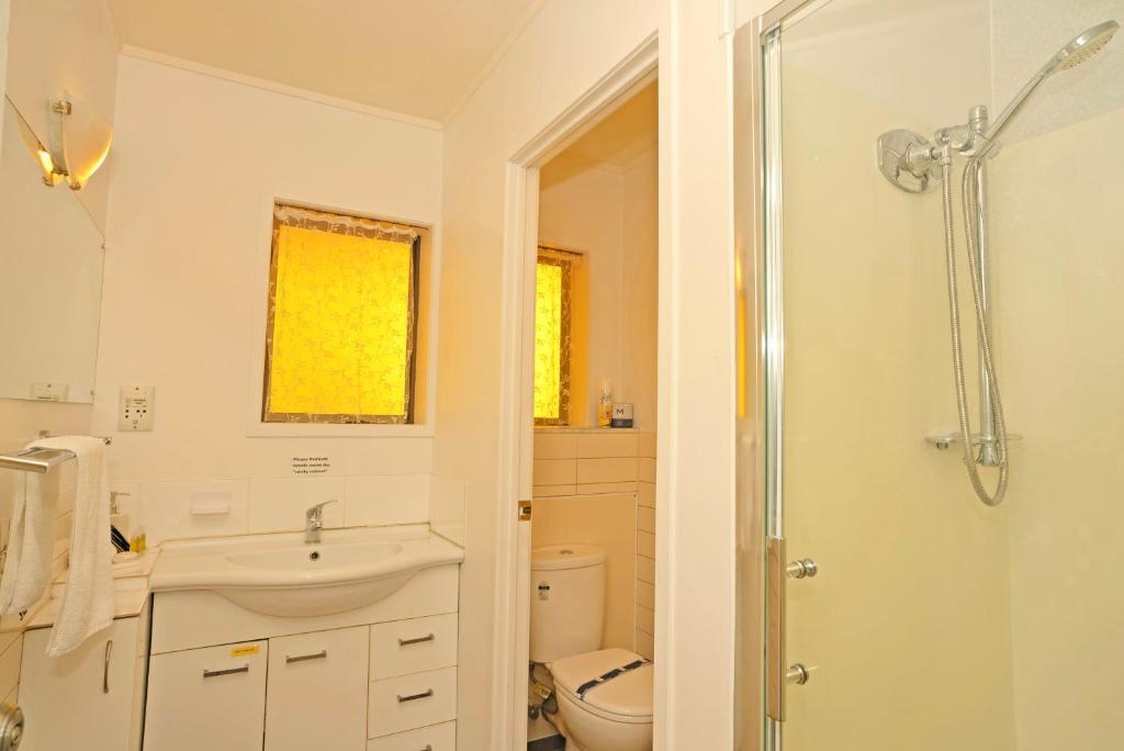 Dukes Midway Lodge - Resim 29