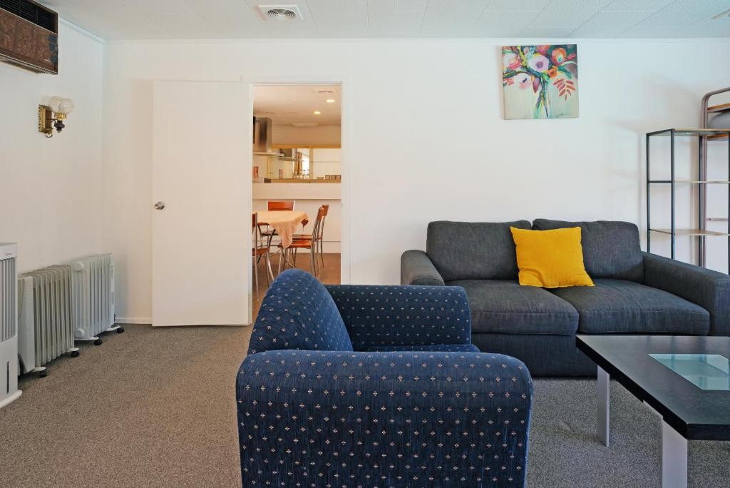 Dukes Midway Lodge - Resim 38