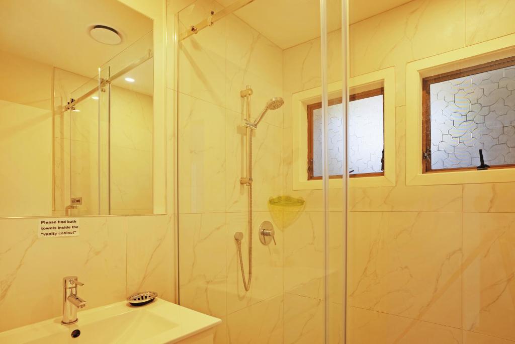 Dukes Midway Lodge - Resim 42