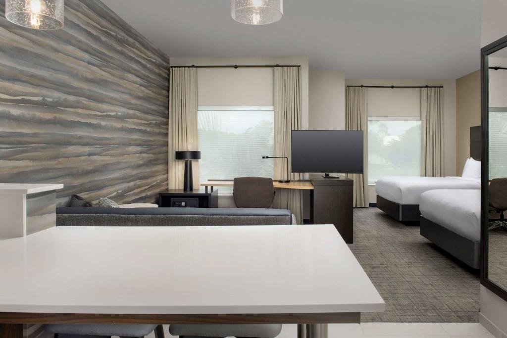 Residence Inn Doral Mall Area photo