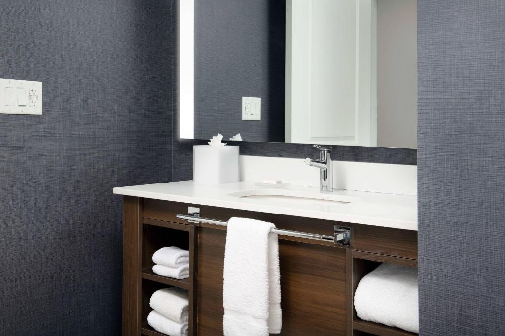 Residence Inn Doral Mall Area photo