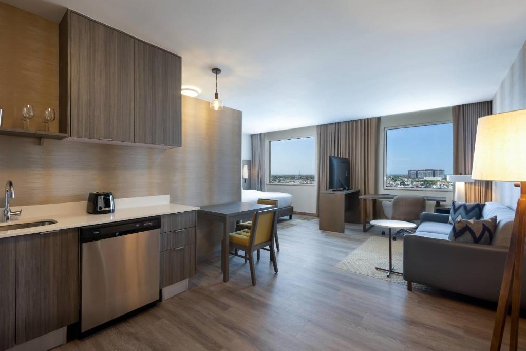 Kuchyň nebo kuchyňský kout v ubytování Residence Inn by Marriott Merida