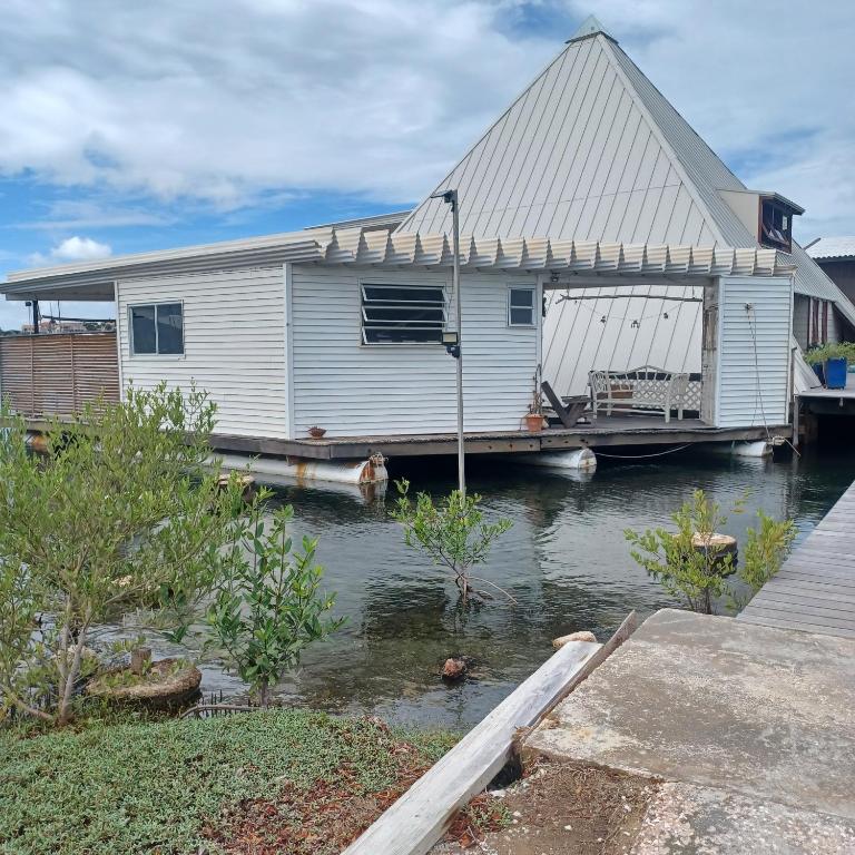 Zwaan Apartment - Regal Rentals Curacao