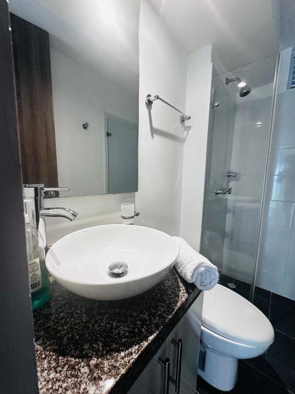 Koupelna v ubytování El rincón de Tonella Apartamento completo muy equipado