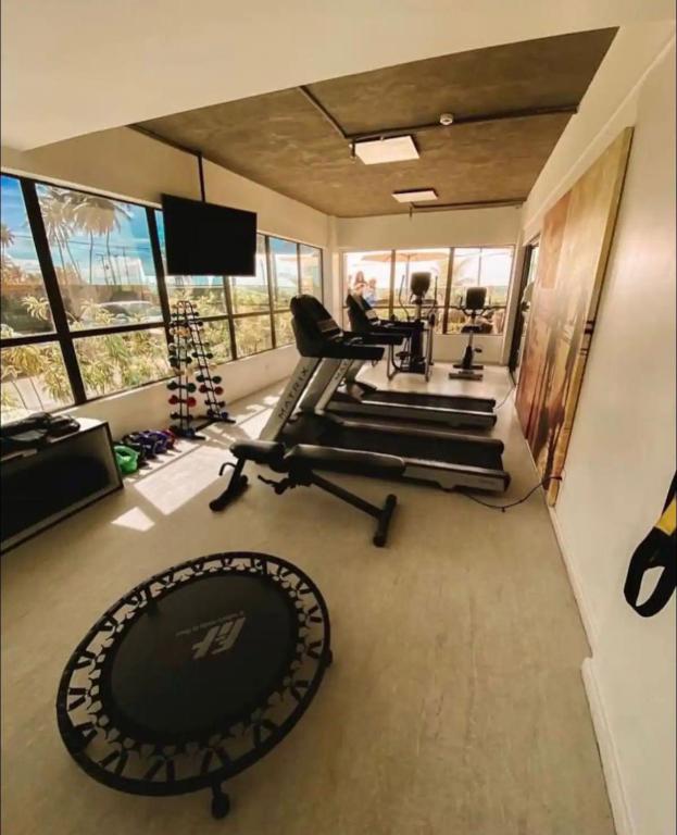 Fitness centrum a/nebo fitness zařízení v ubytování Refúgio do Mar 703 - Condomínio Edifício Ritz Suítes Home Service