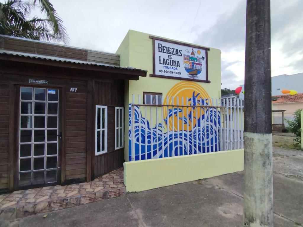 Το κτήριο όπου στεγάζεται  το διαμέρισμα