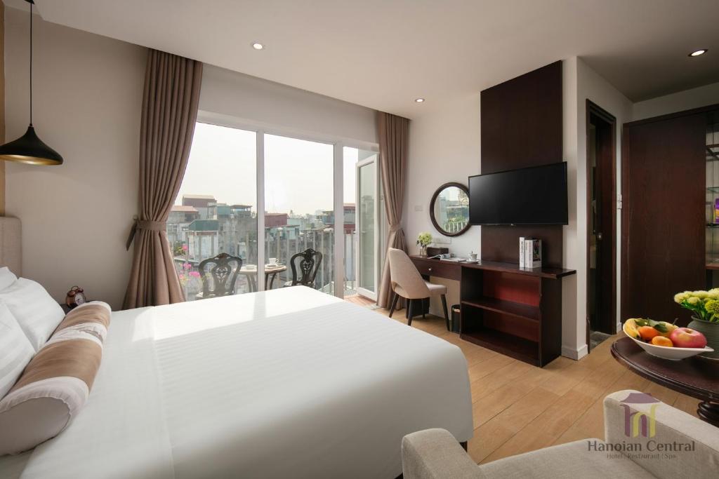 Phòng Deluxe Giường Đôi Có Ban Công