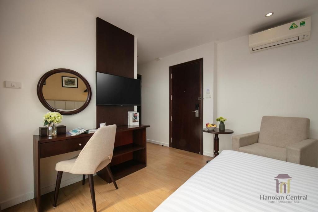 Phòng Deluxe Giường Đôi Có Ban Công