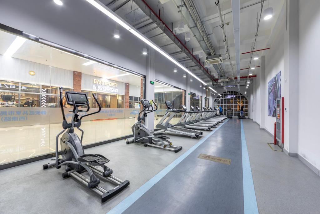 Fitness centrum a/nebo fitness zařízení v ubytování True Go Hotel - Shanghai Jing'an Temple Nanjing West Road