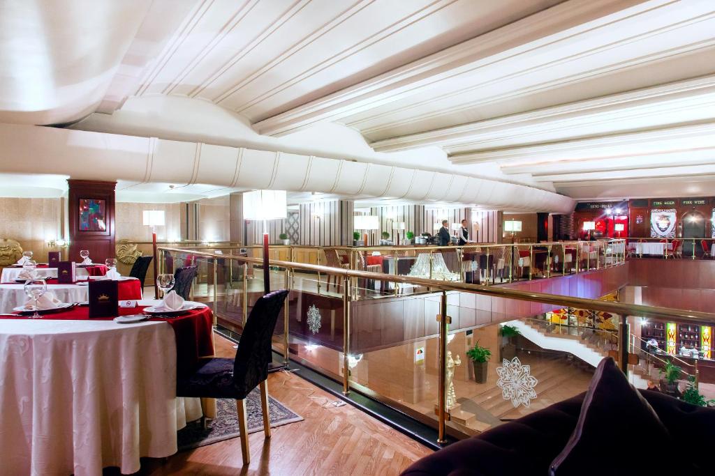 Restaurace v ubytování Kazakhstan Hotel