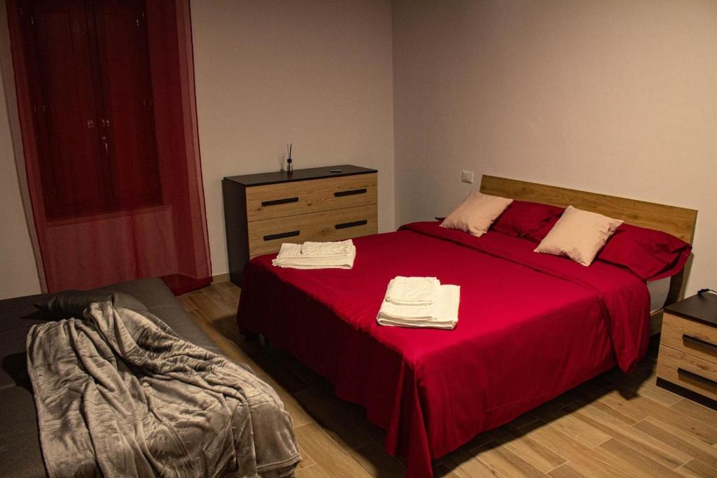 Postel nebo postele na pokoji v ubytování 1375 Suites