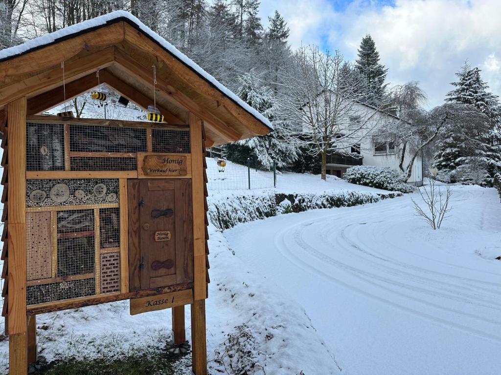 Ferienwohnung am Wald mit Garten & Hot-Tub & Alpakas - Apartment Mit Zwei Schlafzimmern