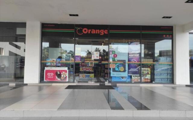 Supermarket nebo jiné obchody v  aparthotelu nebo okolí