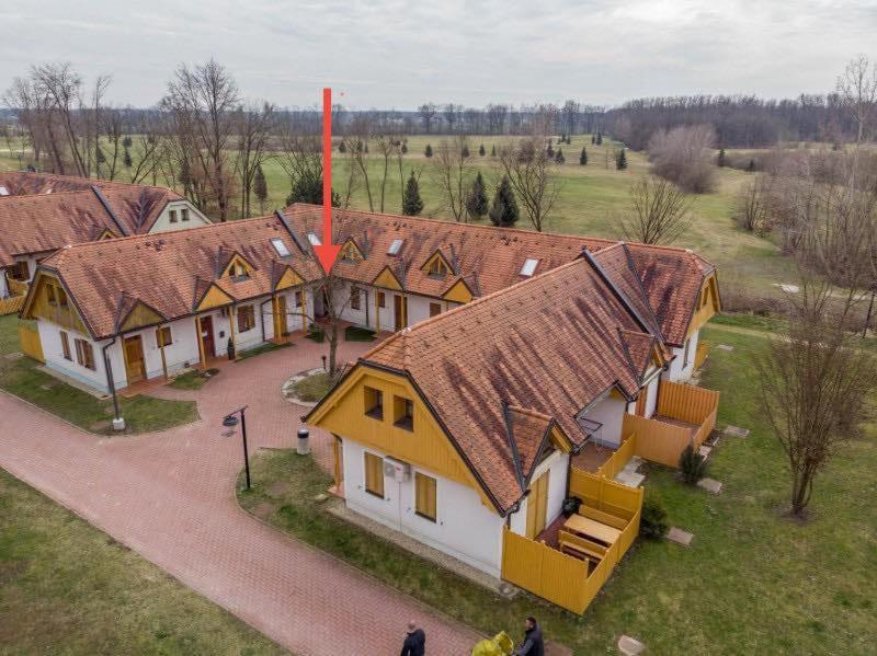 Tòa nhà nơi căn hộ tọa lạc