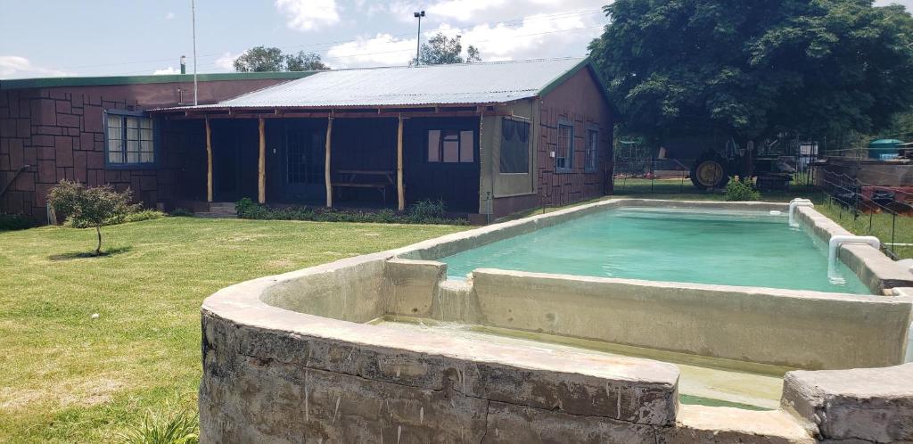 Πισίνα στο ή κοντά στο Berchtesgaden Lifestyle Farm - Farmstay