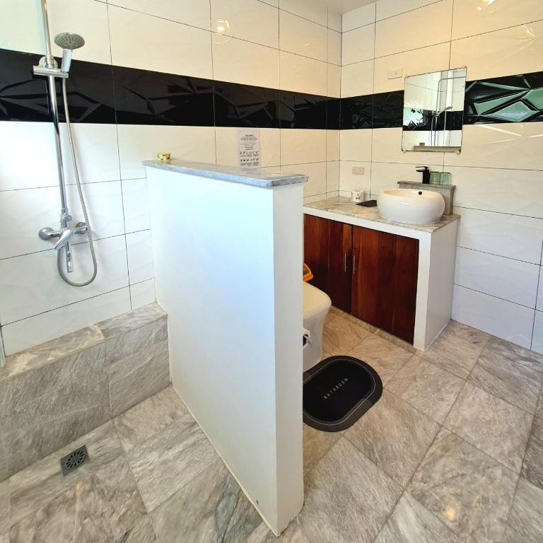 Kuchyň nebo kuchyňský kout v ubytování Tablas Seaview Homestay
