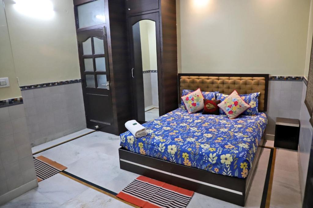 Postel nebo postele na pokoji v ubytování Hotel Traditional Inn