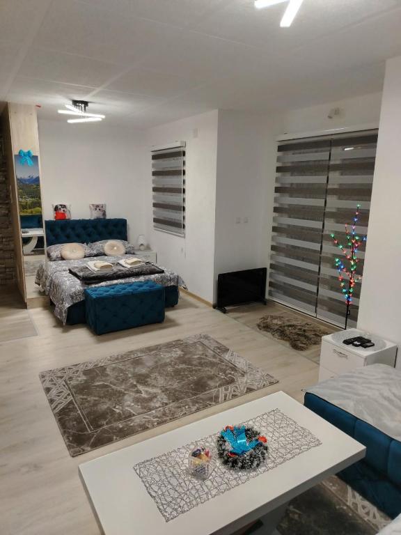Katil atau katil-katil dalam bilik di Apartmani NECA Zlatar