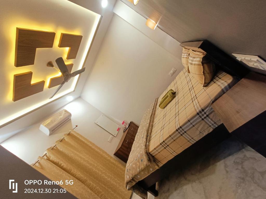 Dream Hampi Villa - Deluxe Double Room With Balcony