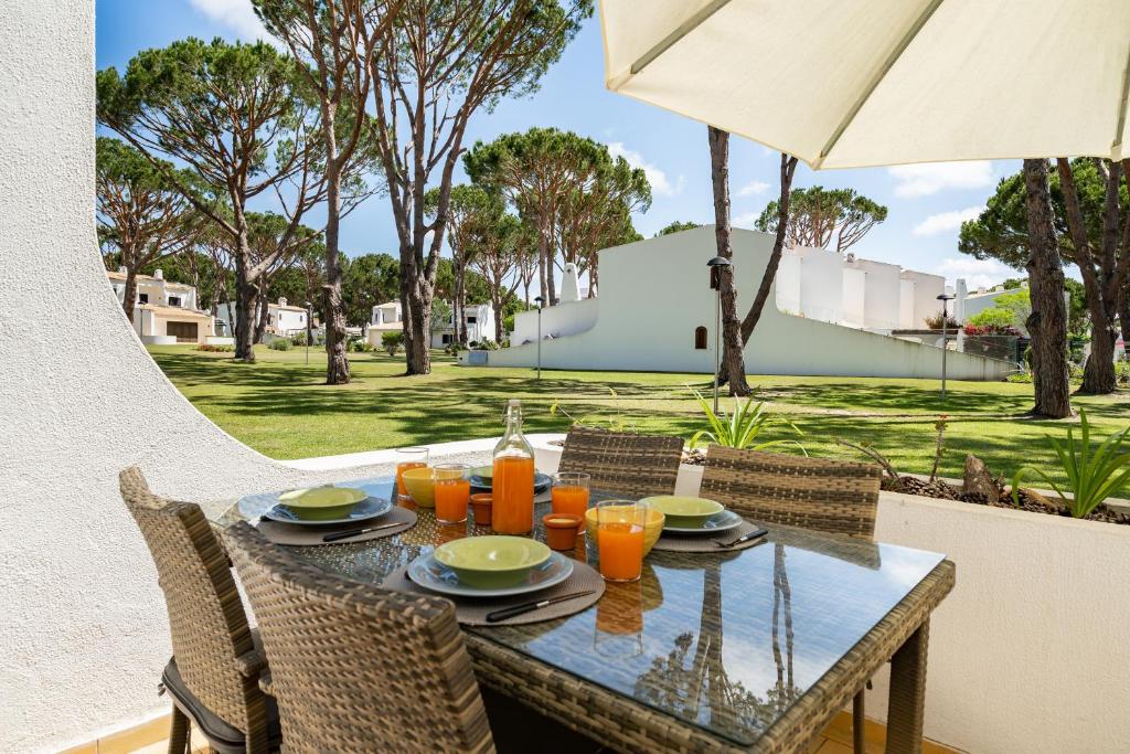 Vilamouratenis Sunscape by SAPvillas