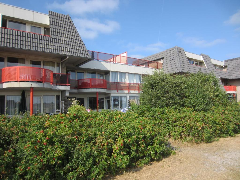 Duinzicht, Amelander Paradijs 9, zonnig en groot 6 persoons Appartement met vrij uitzicht en grootste terras op de begane grond, upgrade 2024 - Apartamento De Dos Dormitorios