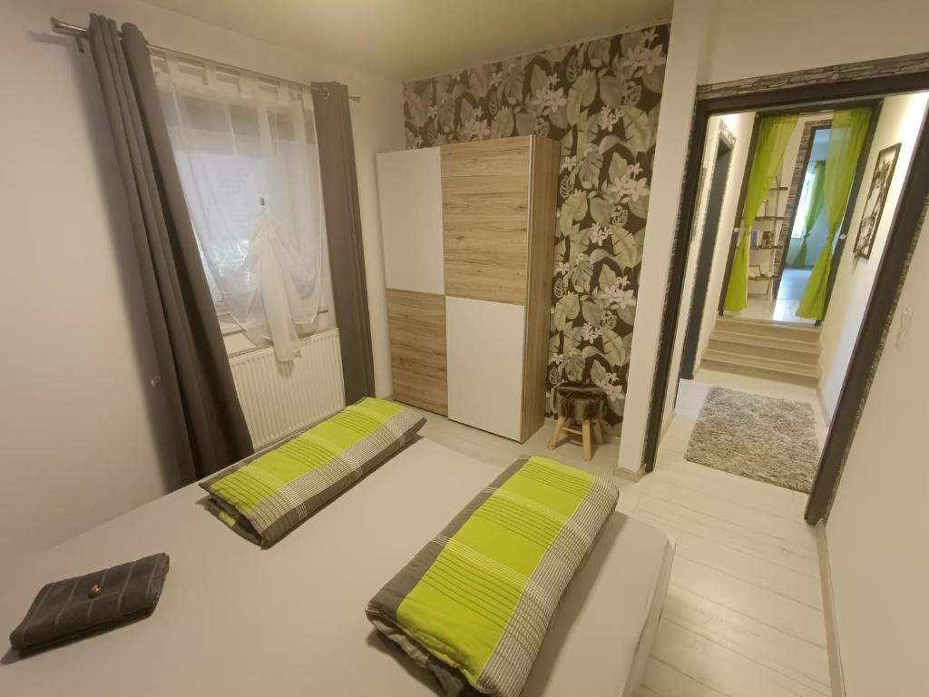 A bed or beds in a room at Ferienwohnung Rotheneder- Rupp