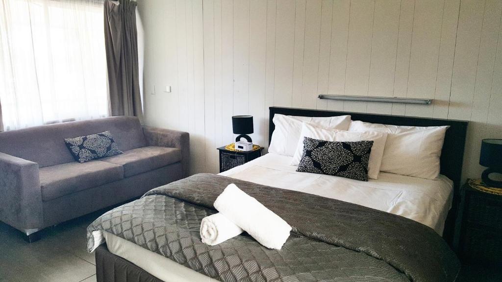 Tuncurry Motor Lodge - Queen Room