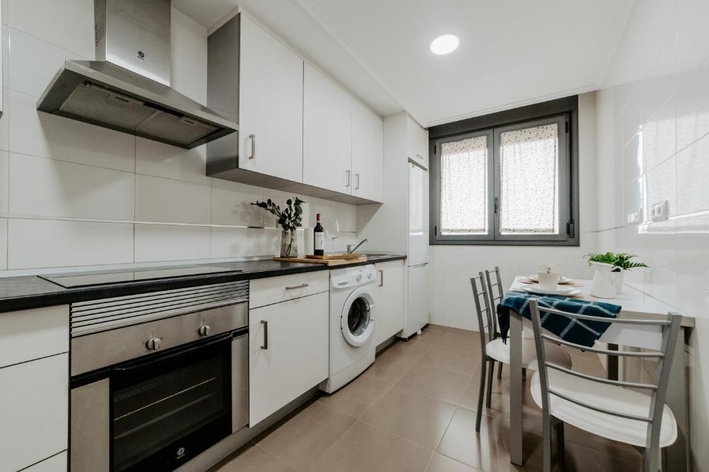 Kuchyňa alebo kuchynka v ubytovaní Apartamento San Vicente de la Sonsierra Confort