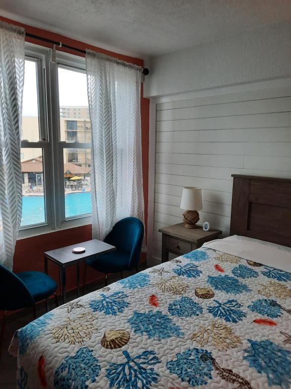 Daytona Beach Hawaiian Inn - 