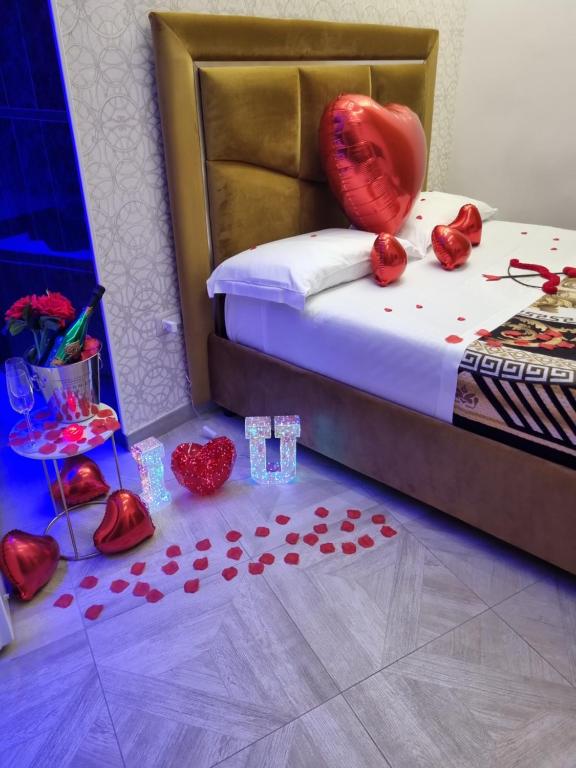 Łóżko lub łóżka w pokoju w obiekcie Twin Towers Naples Luxury
