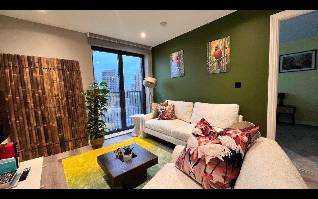 Bali Escape, 2Bed 2Bath, Leeds Center & Stadium 10 mins 6