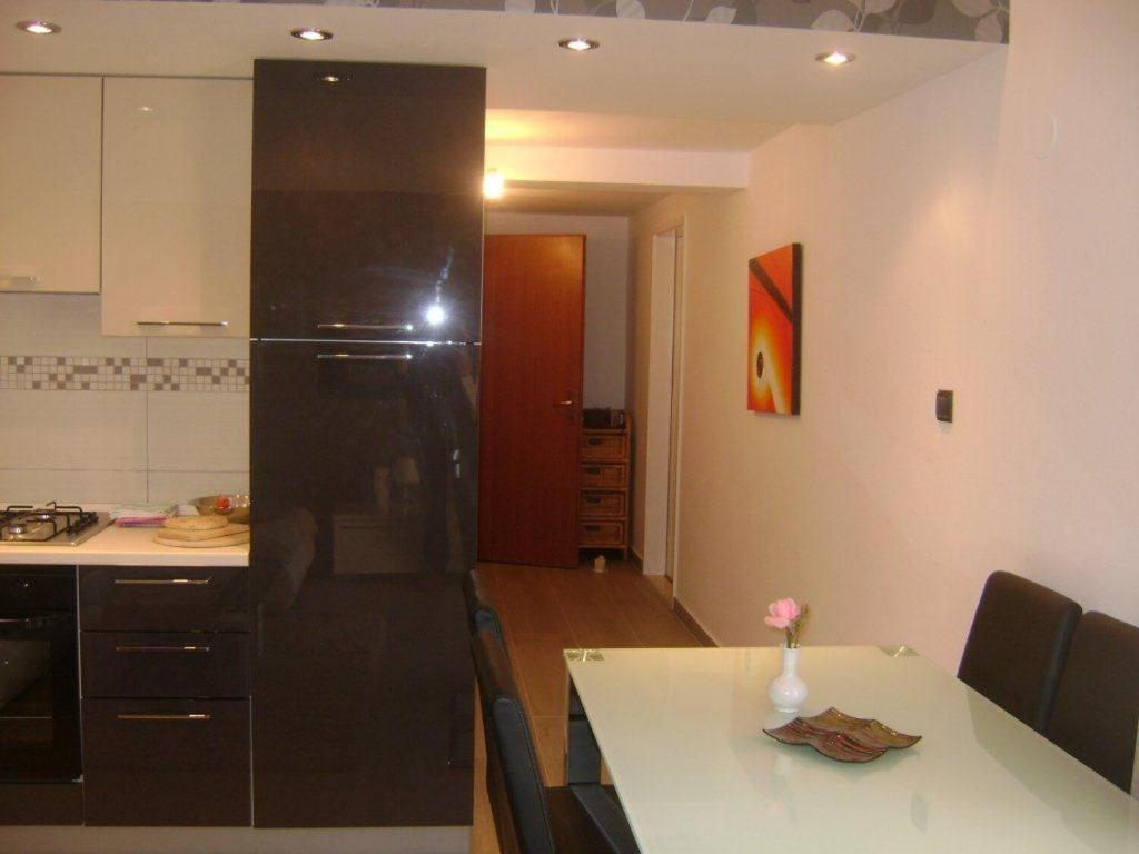 Kuchnia lub aneks kuchenny w obiekcie Apartments Darko
