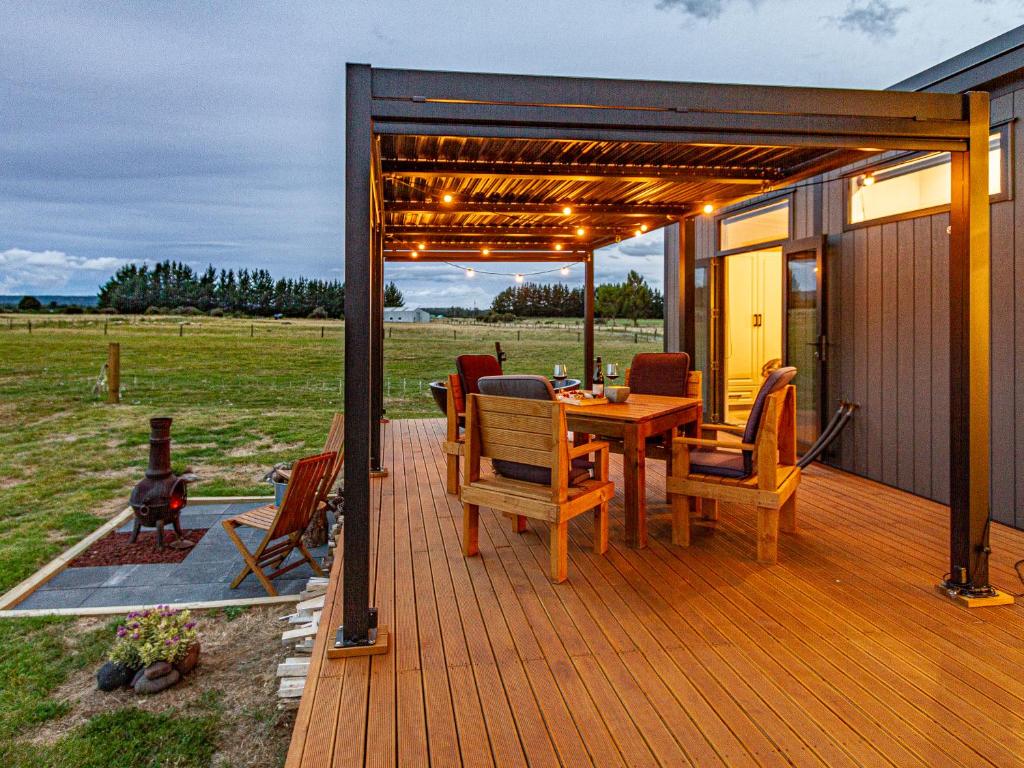 Κήπος έξω από το Mangateitei Views - Rangataua Tiny Home