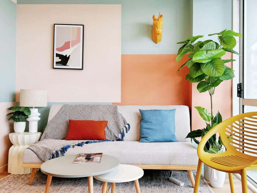 New & Modern Stylish 2BR vs Aircon in the City Next to Albert Park - Resim 13